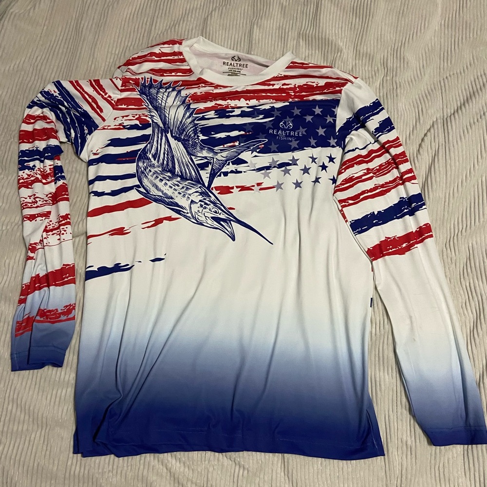 Realtree Fishing Red and White Shirt